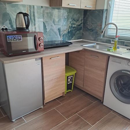 Ferienwohnung Nha Nghi Cho Cap Doi Va Gia Dinh Prag Exterior foto